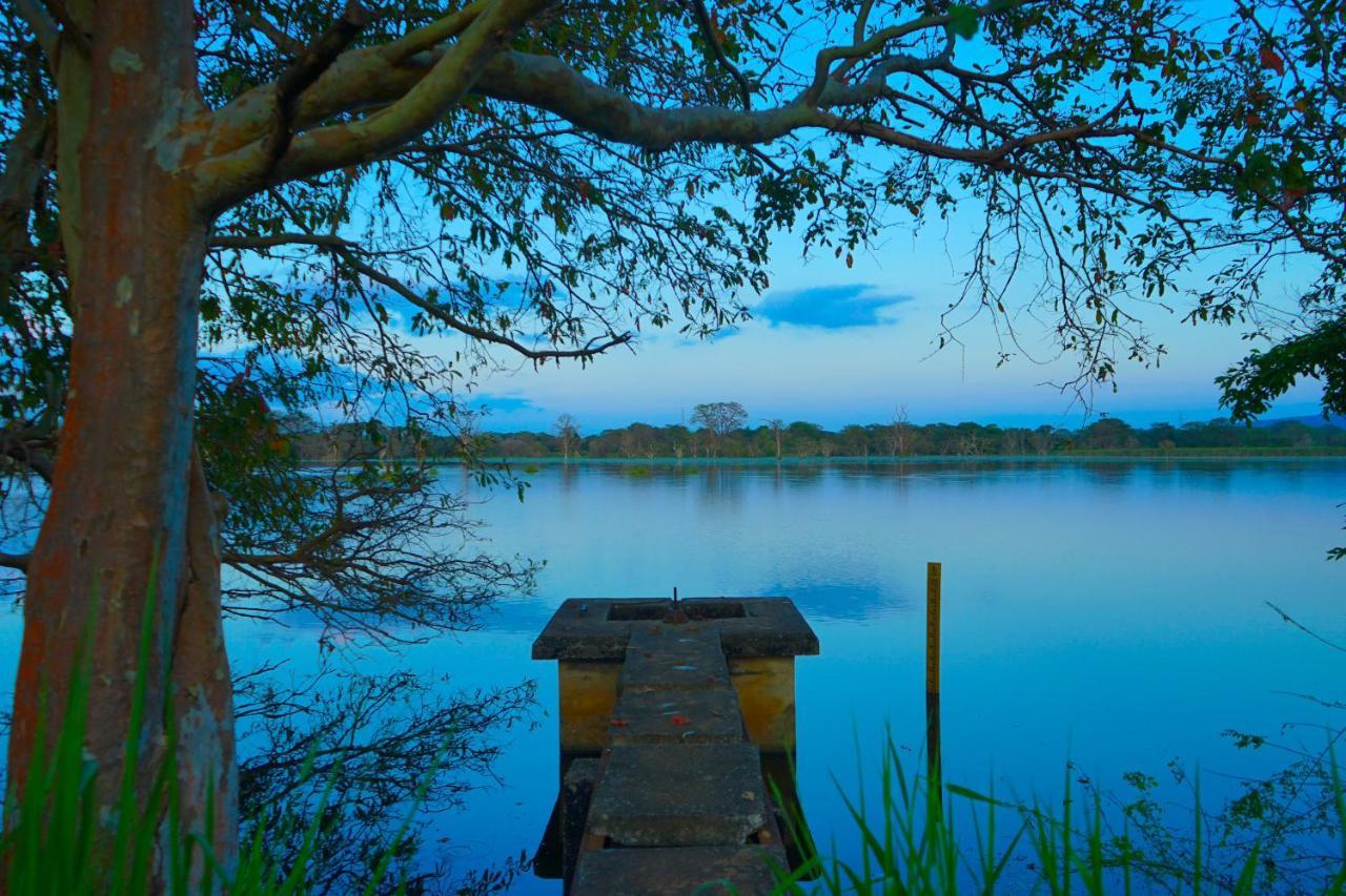 Hidden Lake Cottages Сігірія Екстер'єр фото